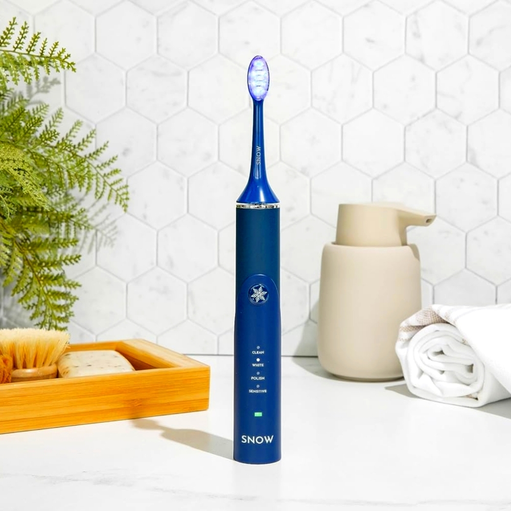 SNOW LED whitening sonic toothbrush